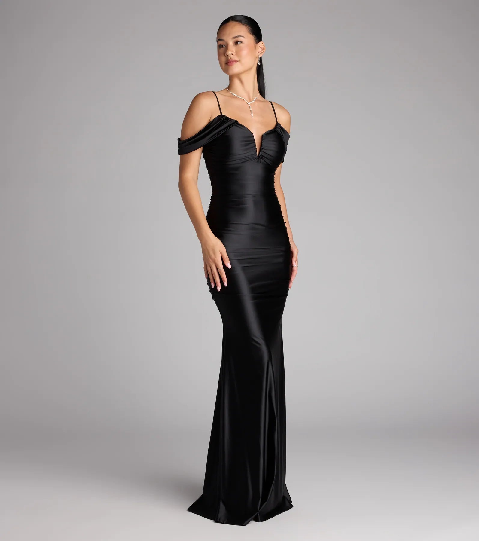 Jelene Cold-Shoulder Mermaid Satin Formal Dress - Image 13