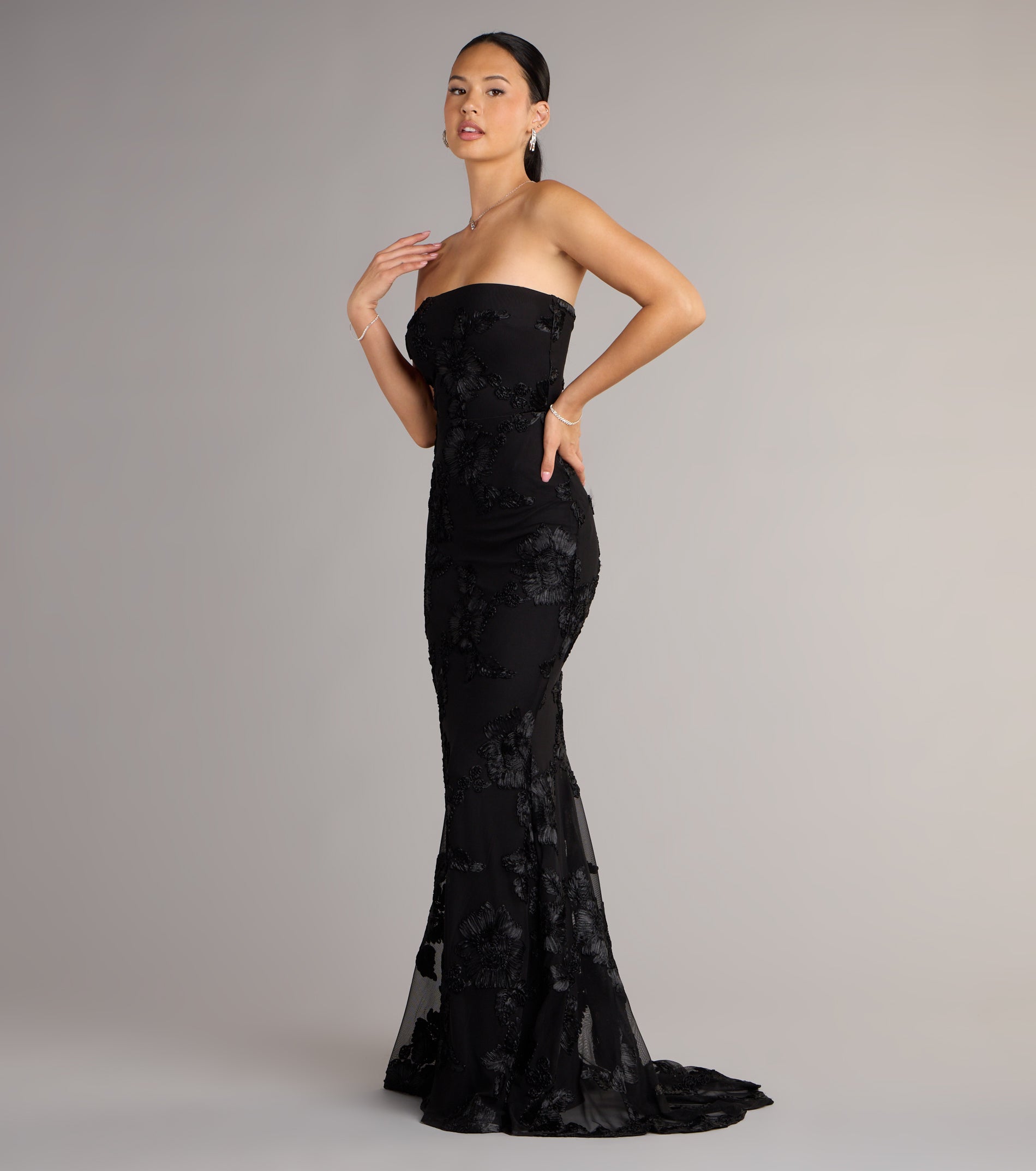 Ariela Lace-Up Cutout Mermaid Formal Dress - Image 5