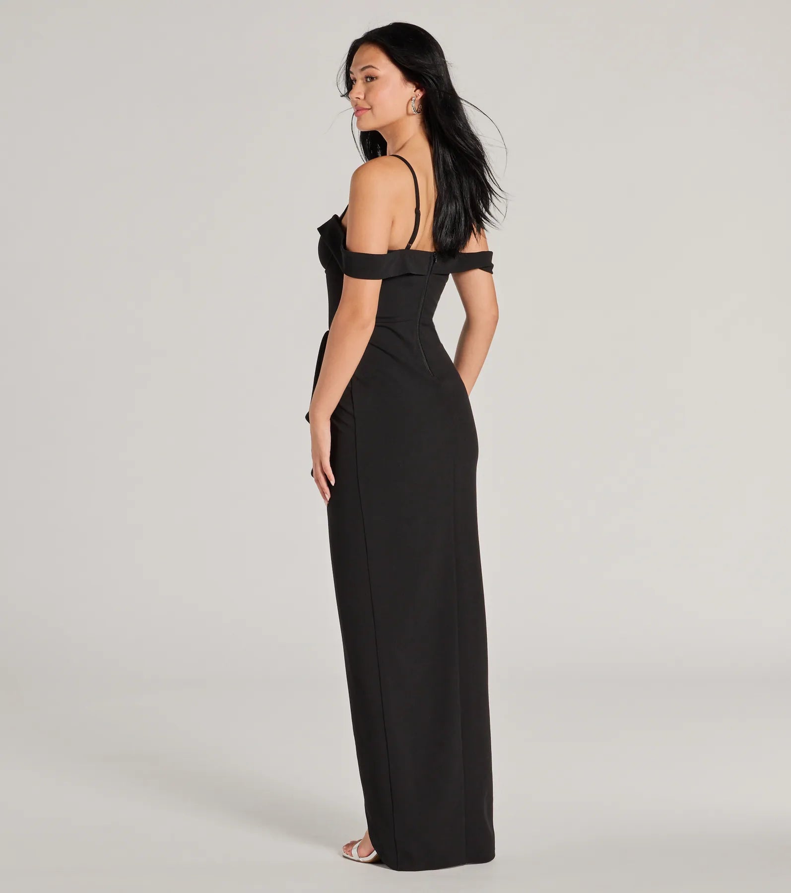 Bridget Off-The-Shoulder Slim Crepe Formal Dress - Image 2