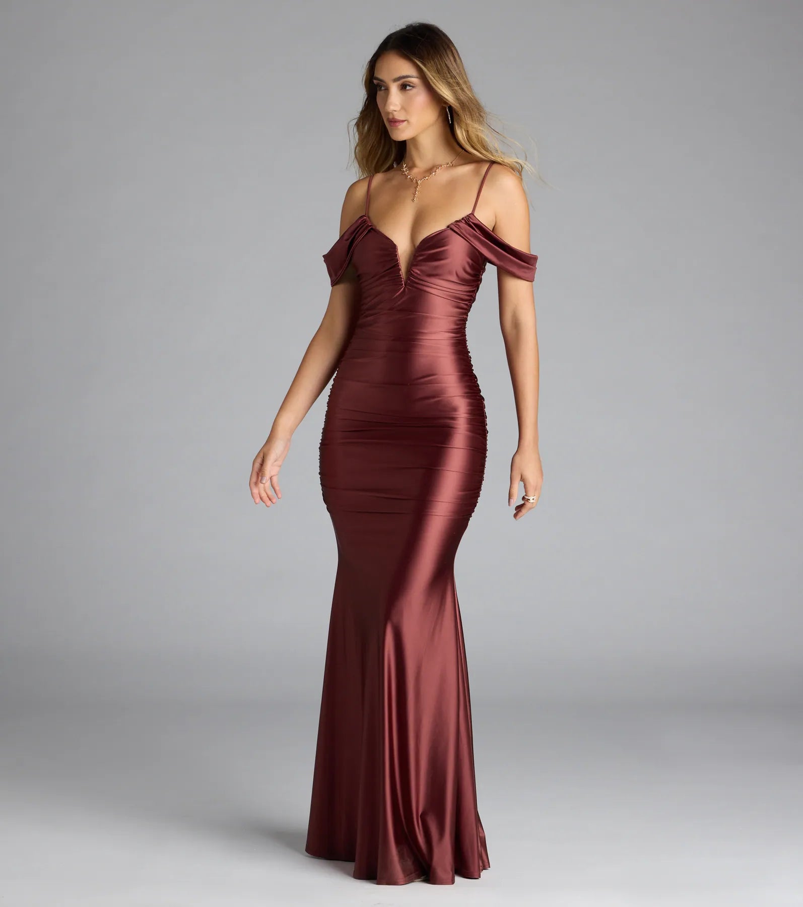 Jelene Cold-Shoulder Mermaid Satin Formal Dress - Image 4