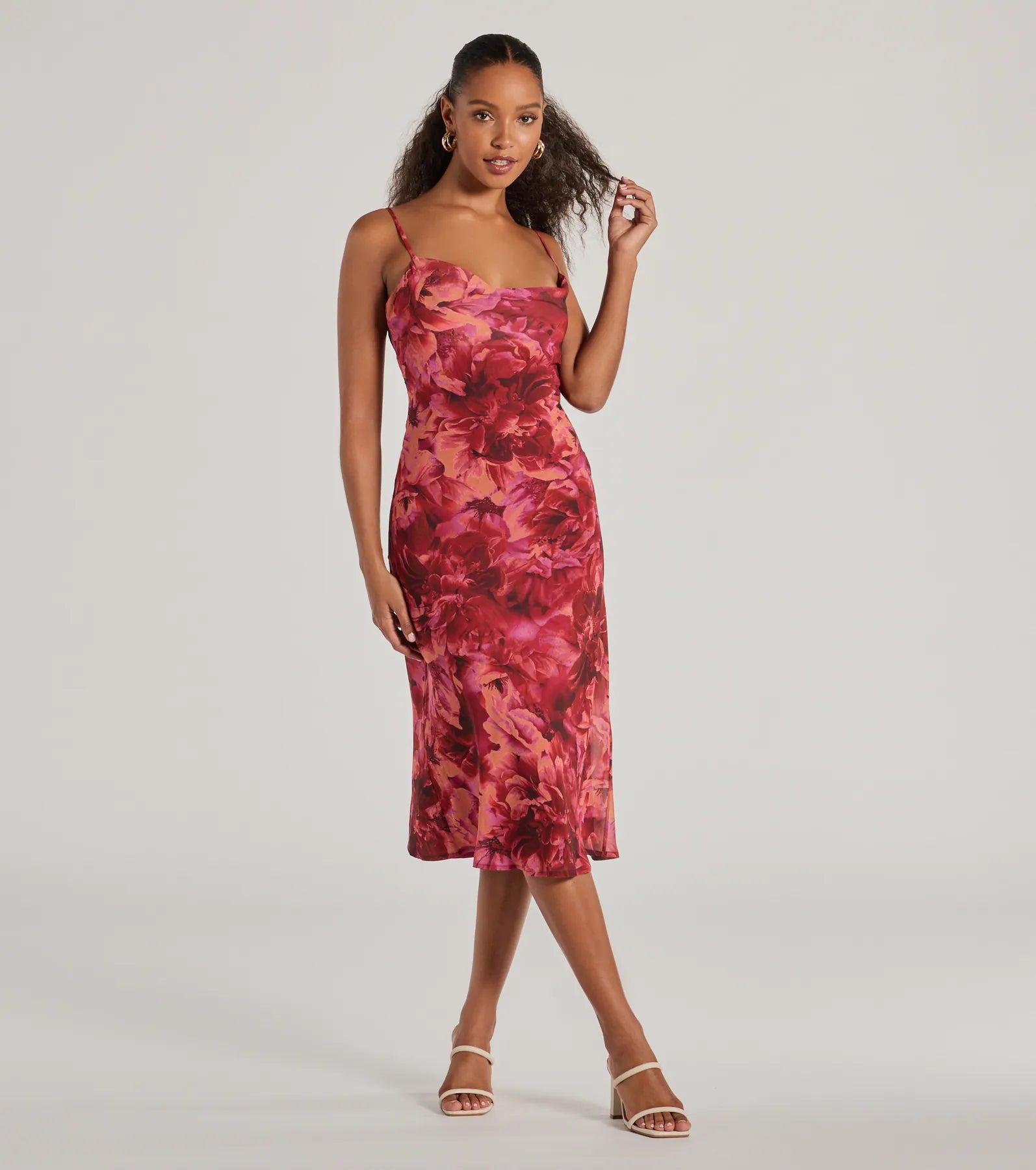 Looking Pretty In Floral Chiffon Midi Dress - Image 4