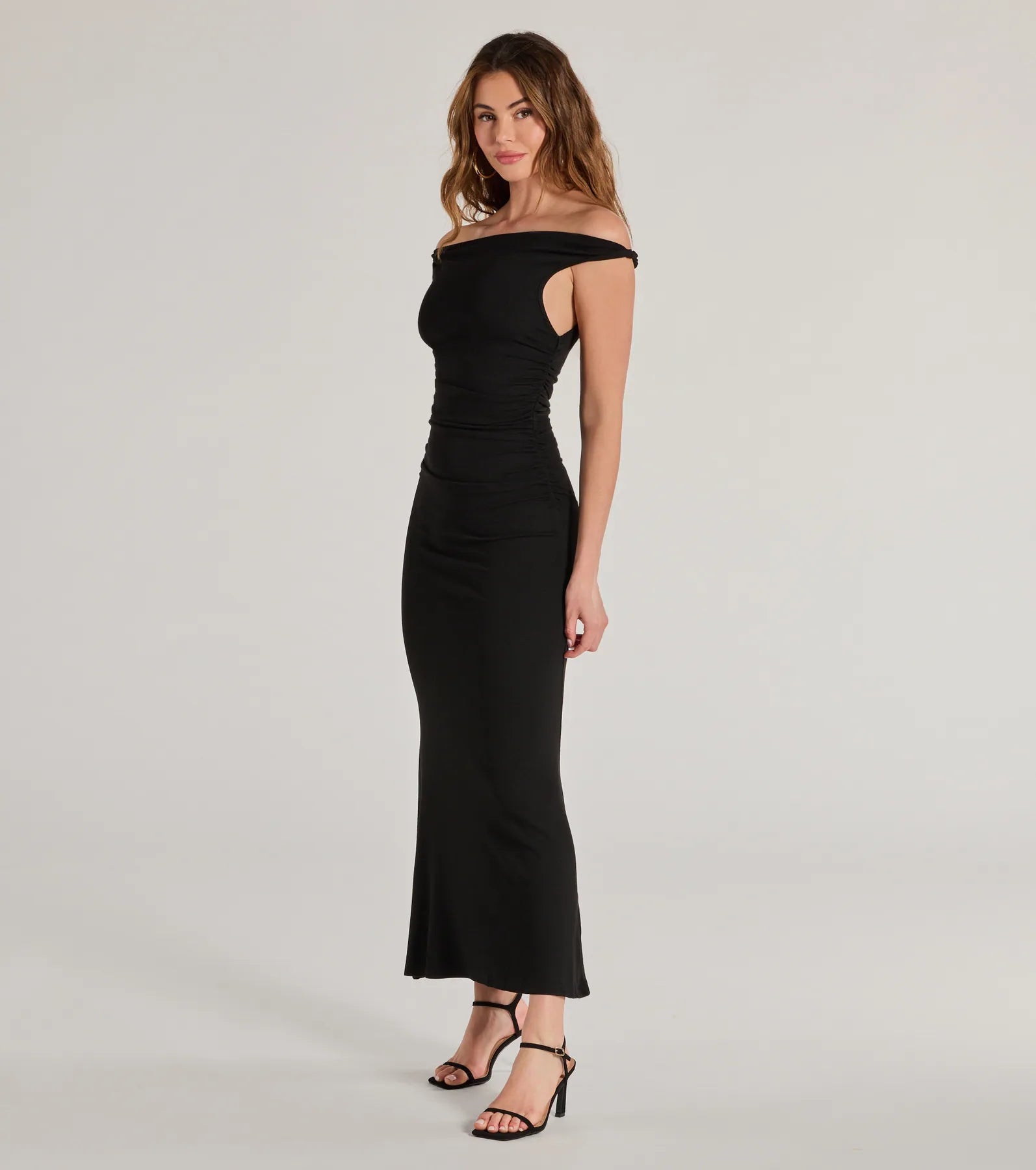 Casual Chic Ruched Ribbed Knit Maxi Dress - Image 8