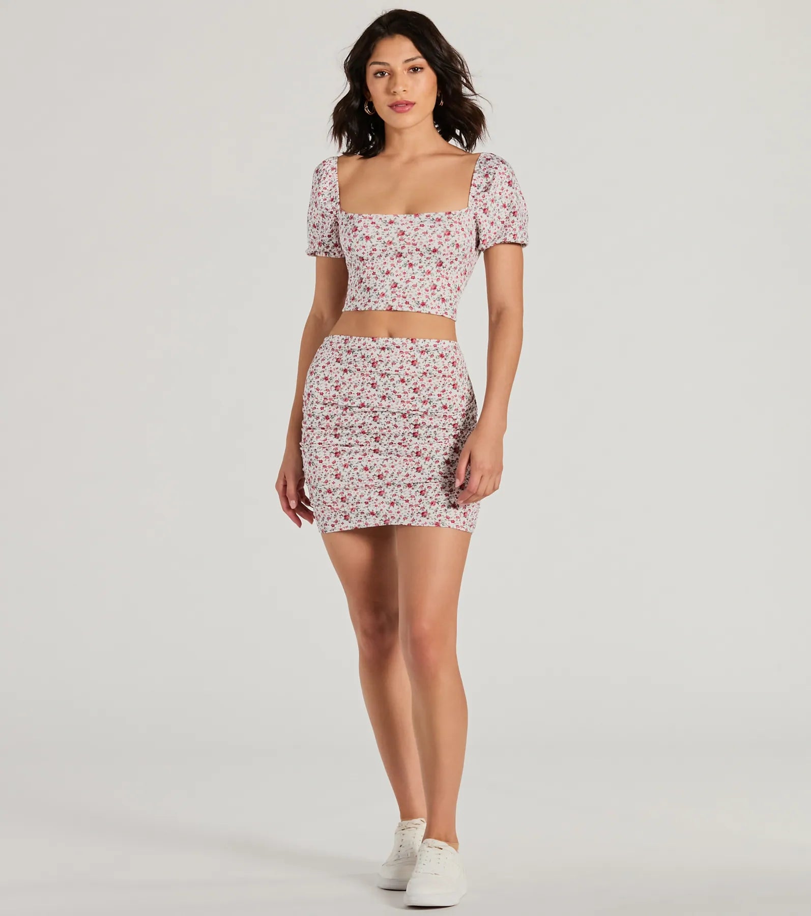 Two Cute Lace-Up Floral Crop Top - Image 4