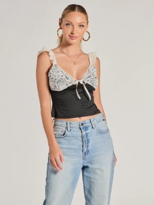 Effortlessly Pretty Lace And Knit Sleeveless Top