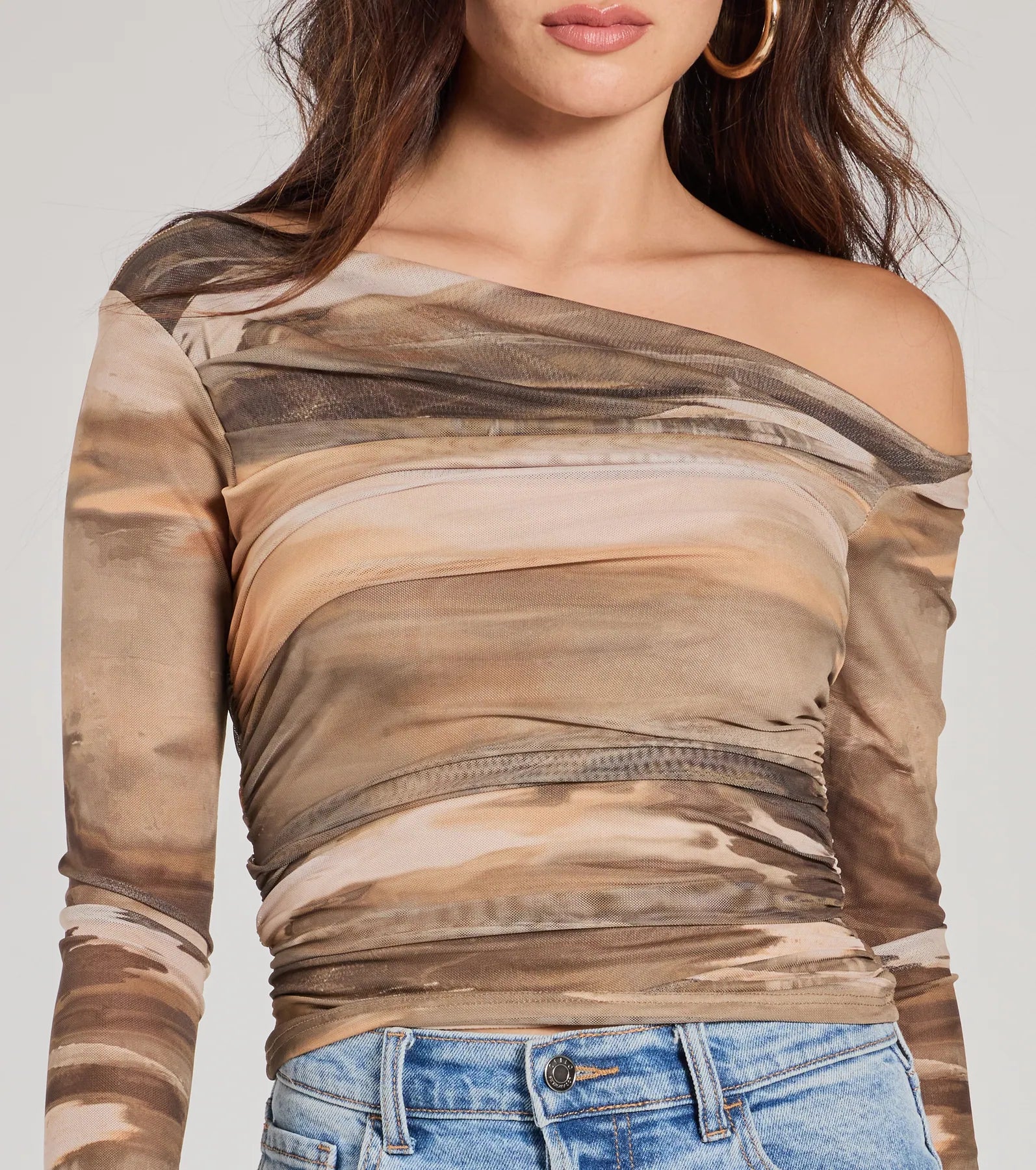 Trendy Abstract Mesh Off-Shoulder Top - Image 4
