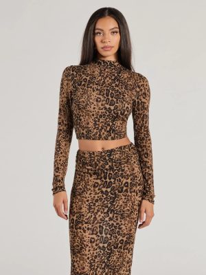 Bold Aura Leopard Print Knit Crop Top