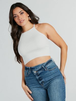 Cute Feel Halter Strappy Back Crop Top