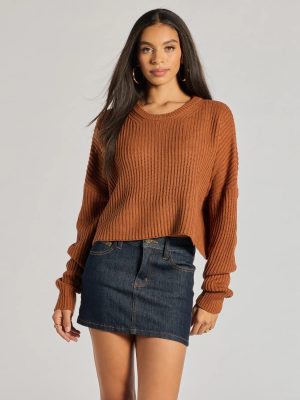 Chic Crew Ribbed Knit Sweater
