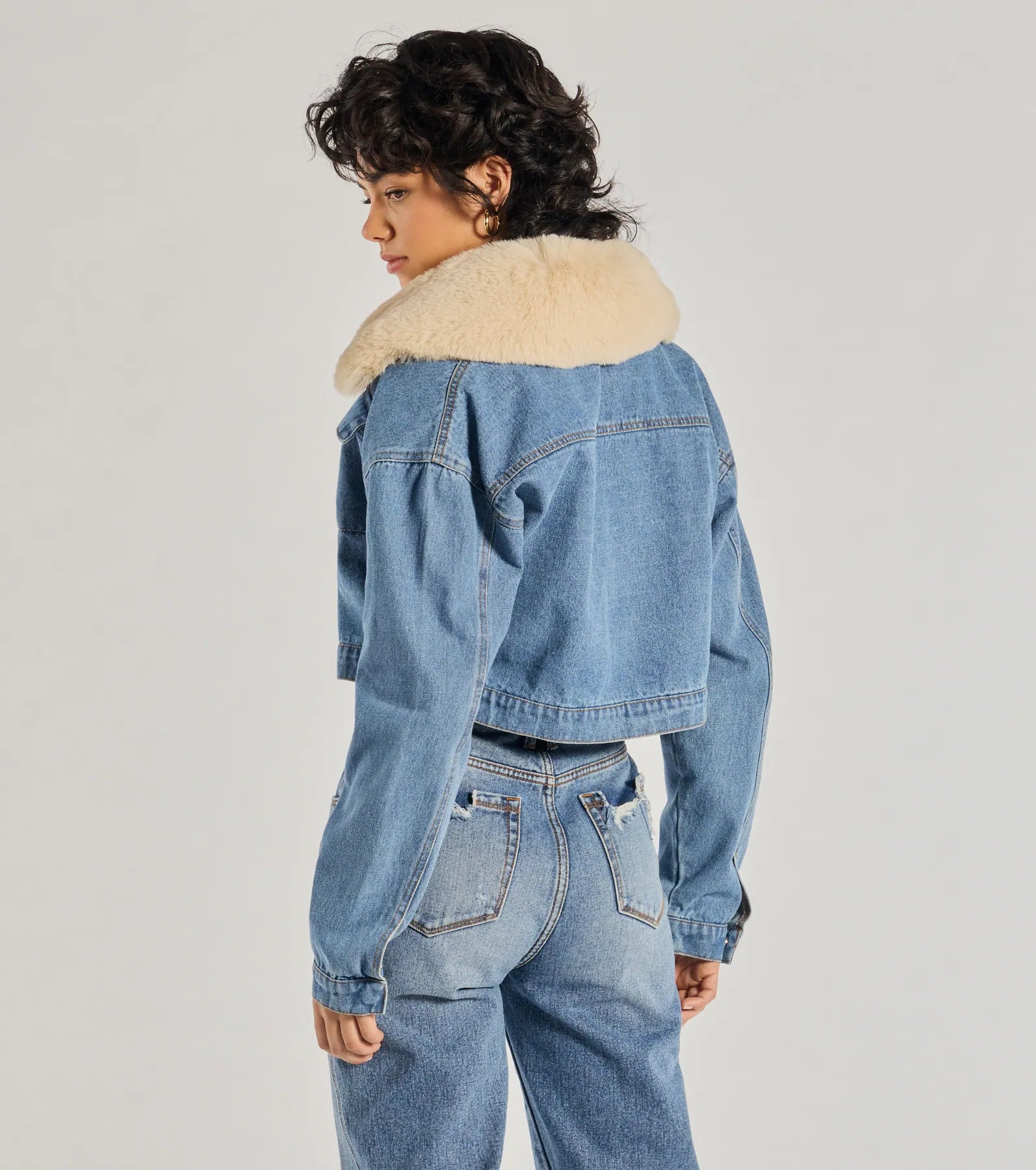 Casual Trendsetter Faux Fur Denim Trucker Jacket - Image 2
