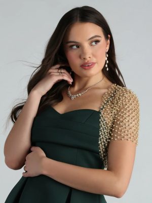 Layer On Glamour Faux Pearl Glitter Bolero