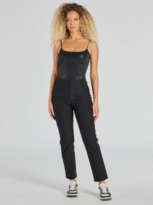 Simple Yet Chic Pintuck Trouser Pants