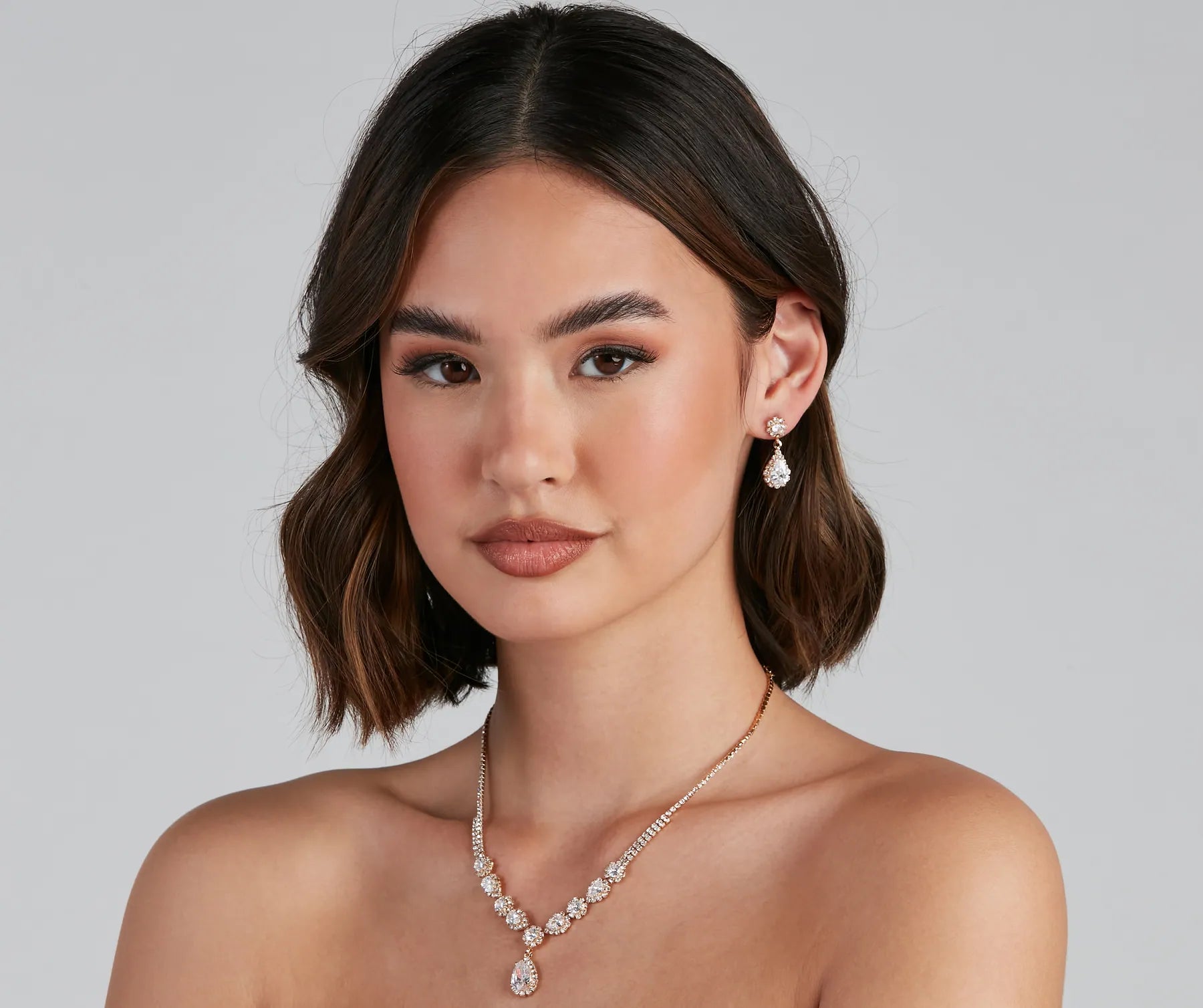 Endless Glam Rhinestone Collar And Earrings Set - Image 6