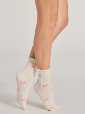 Sealed With Chic Bow Crew Socks