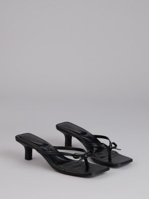 Play Nice Bow Thong Heels