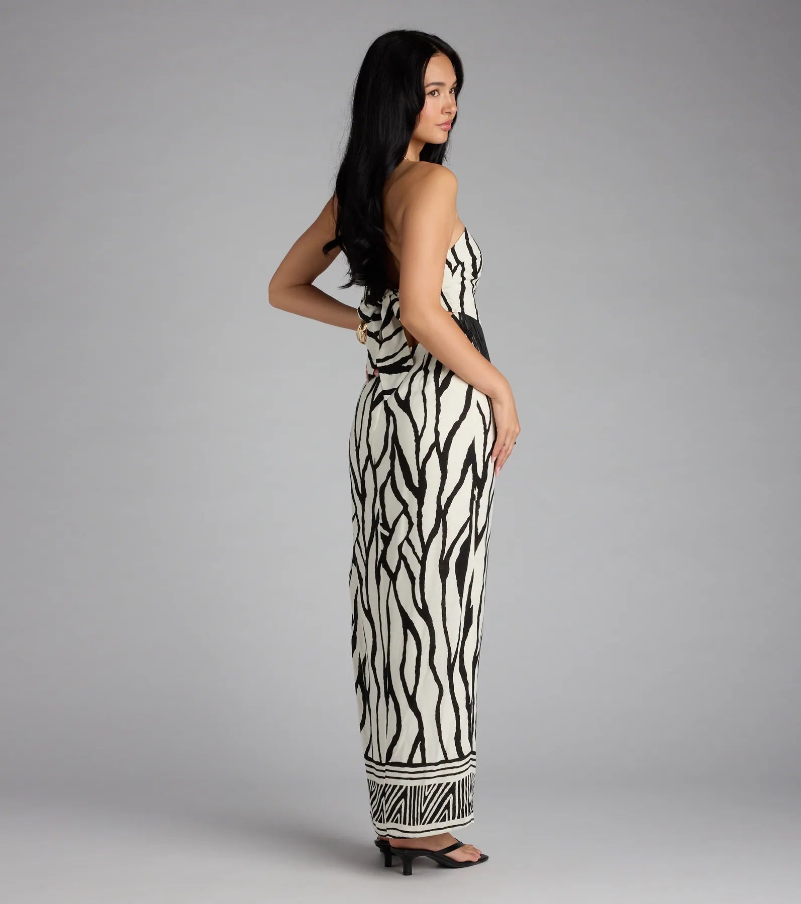 Chic On Vacay Geometric Print Maxi Tube Dress - Image 2