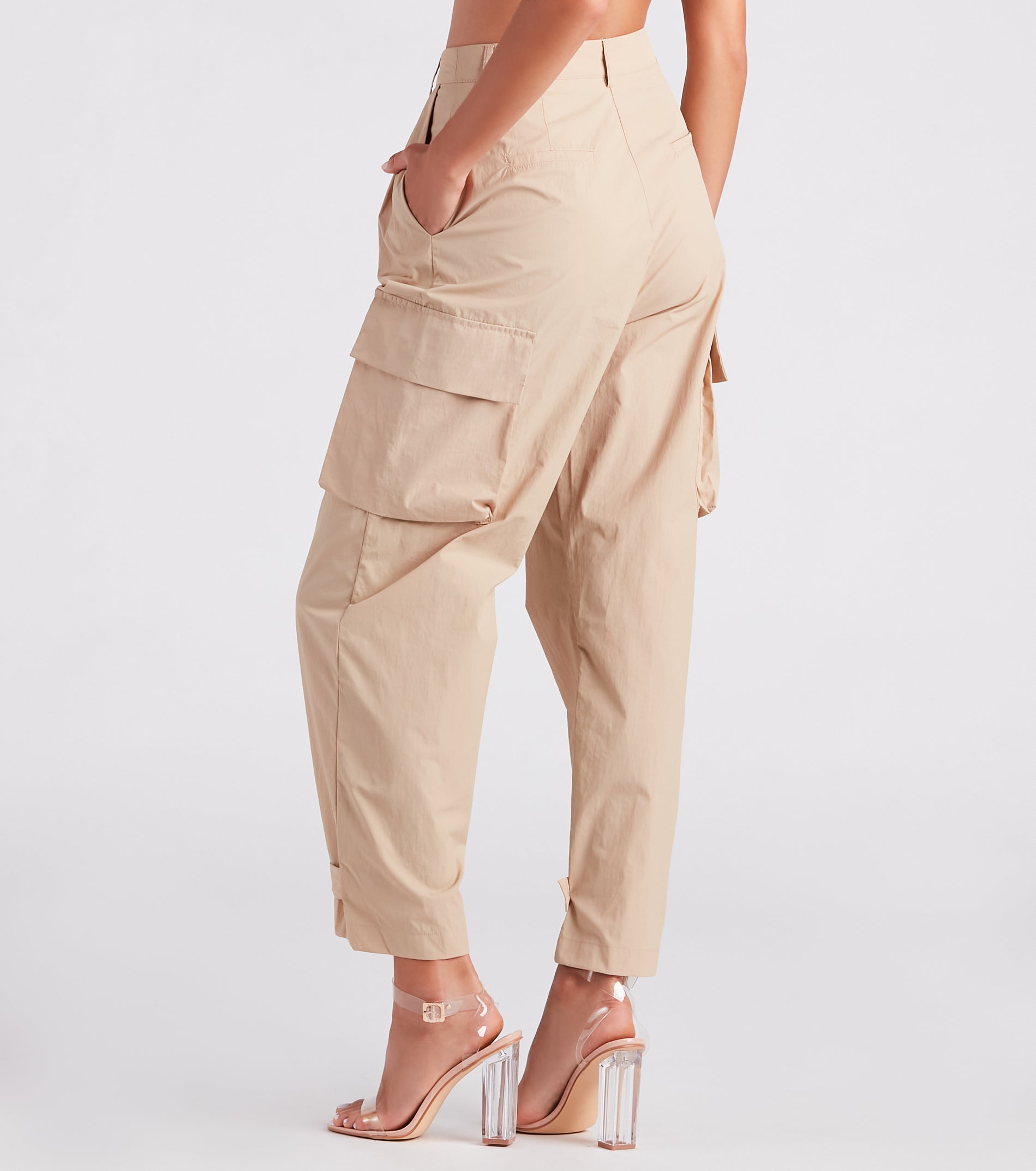 Weekend Style High-Rise Cargo Pants - Image 7