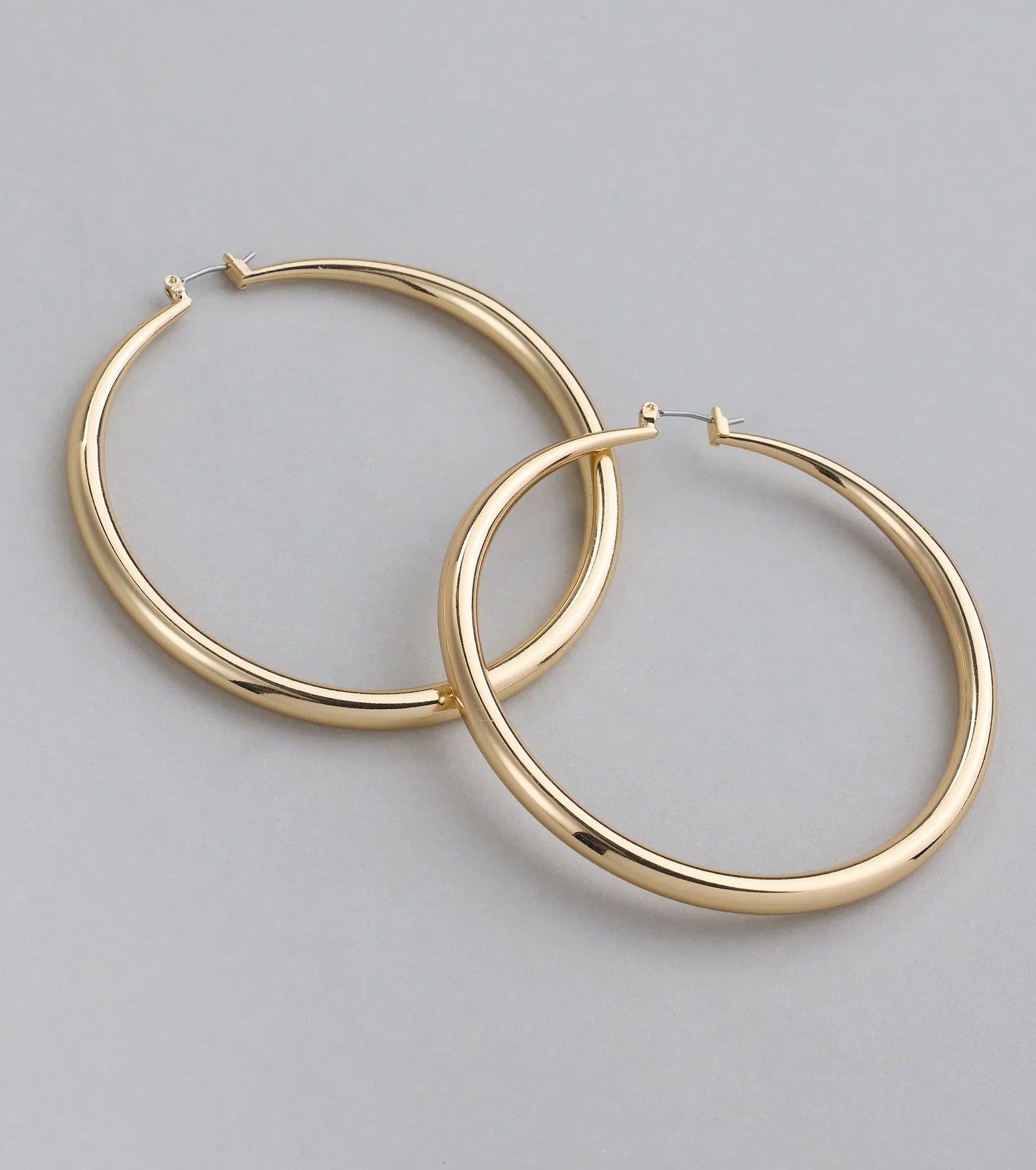 Sleek Glam Large Hollow Hoop Earrings - Image 2