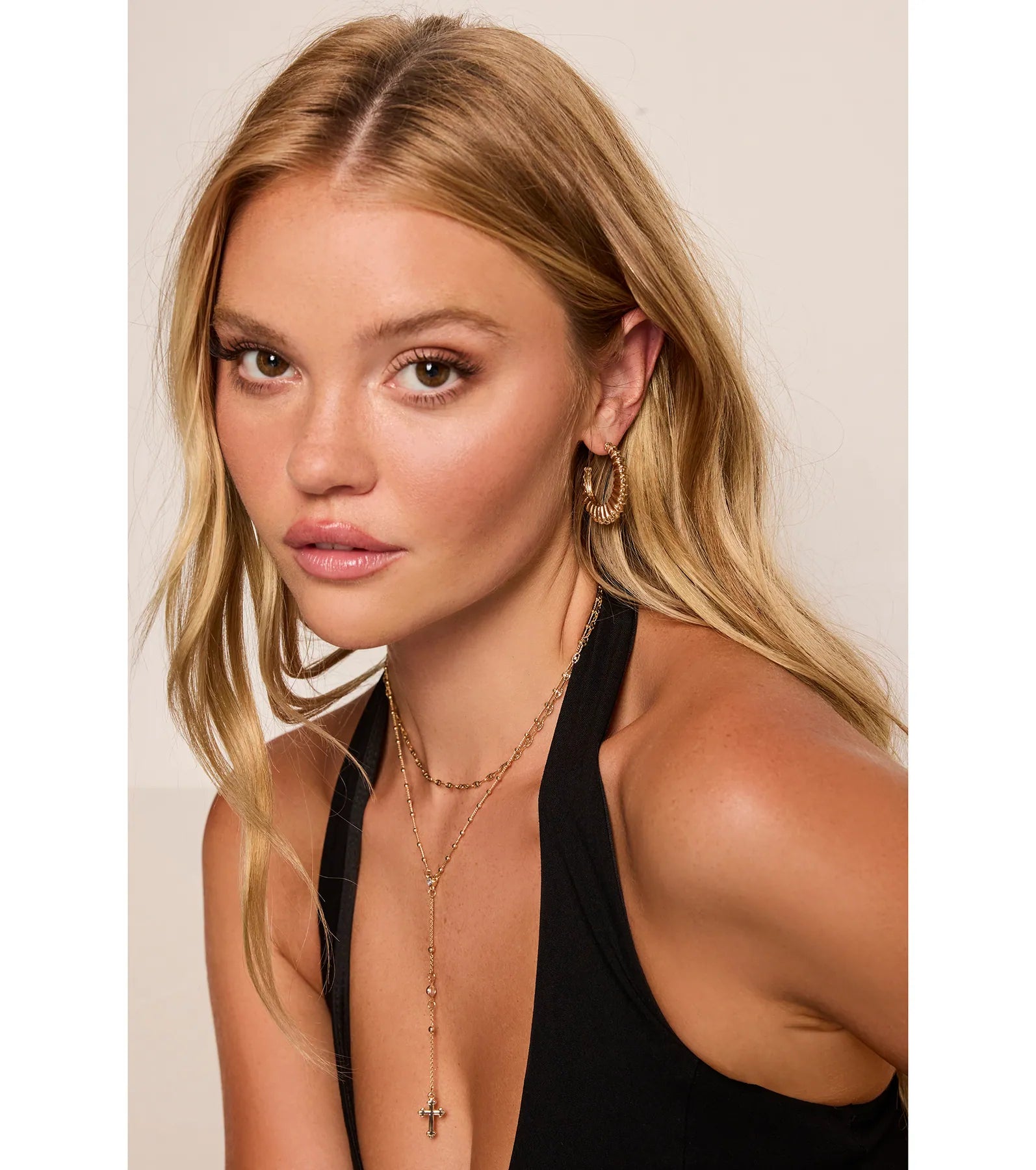 Chic Alert Coiled Hoop Earrings - Image 2