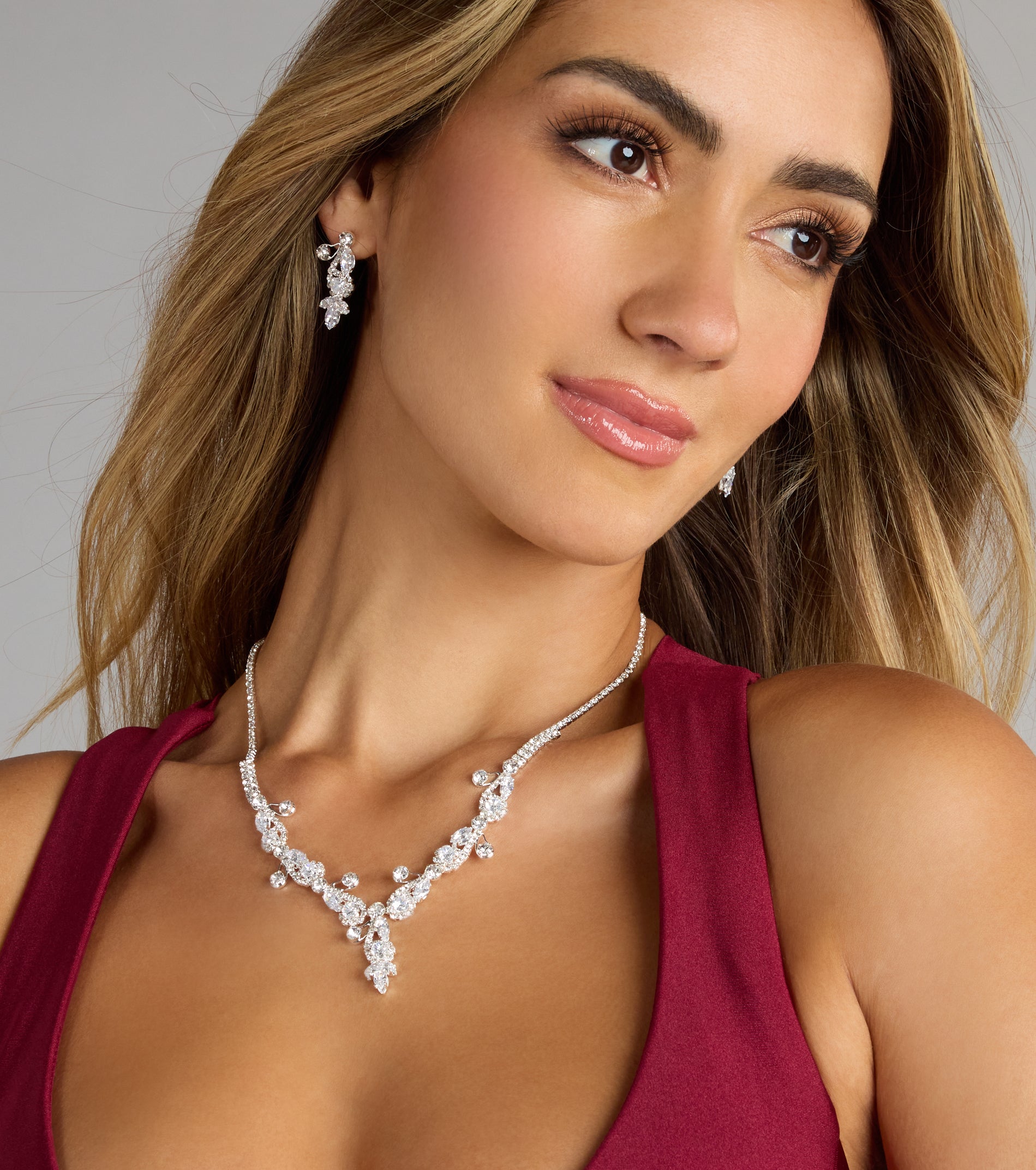 Statement Glow Rhinestone Necklace And Earrings Set - Image 3