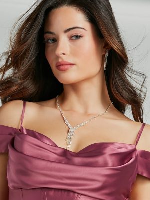 Glam Stunner Rhinestone Necklace And Earrings Set