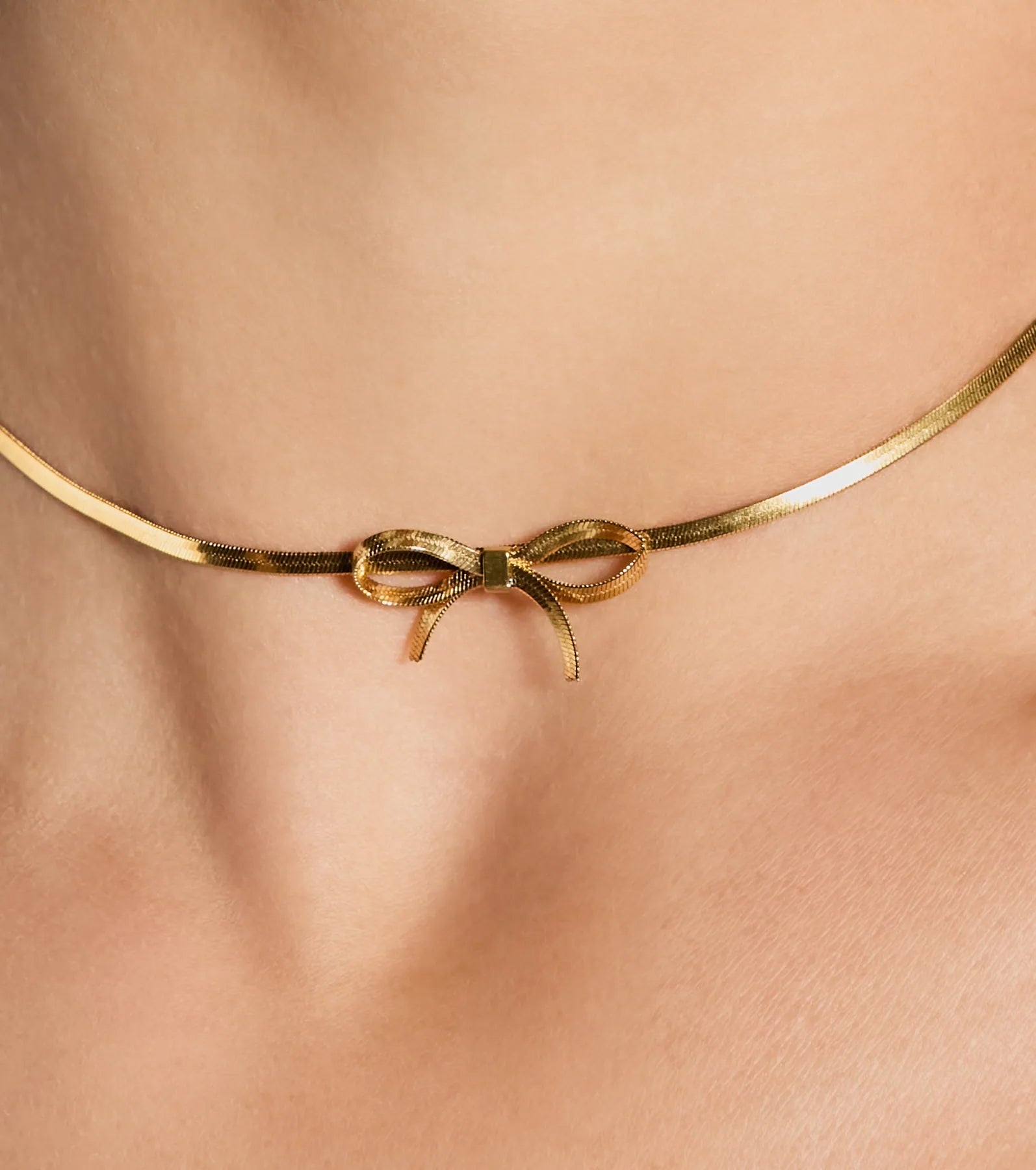 Chic Cutie Bow Charm Choker Necklace - Image 2