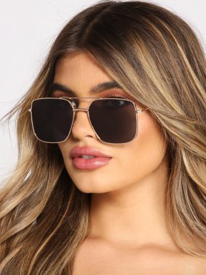 Chic Trendsetter Oversized Square Sunglasses