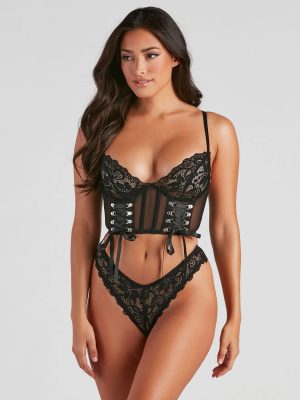 Dangerous Curves Lace Bra And Panty
