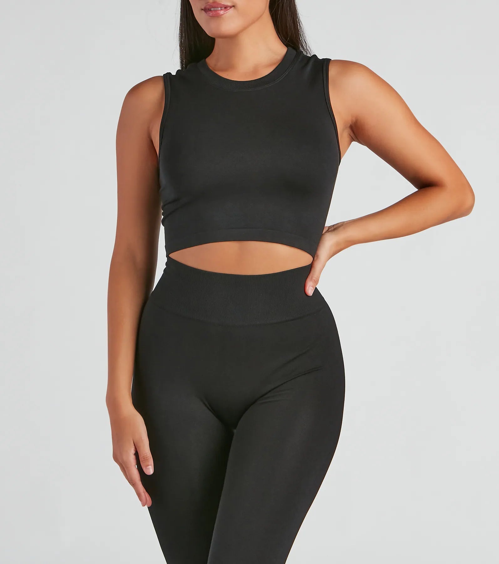 Smooth And Seamless Crop Top And Leggings Set - Image 4