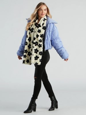 Cute Trendsetter Floral Print Scarf